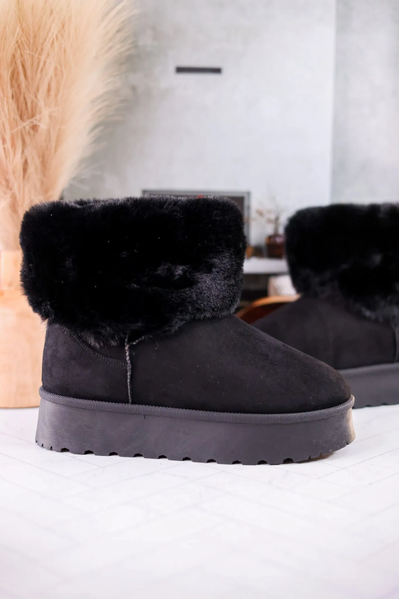 Everlie Black Faux Fur Booties