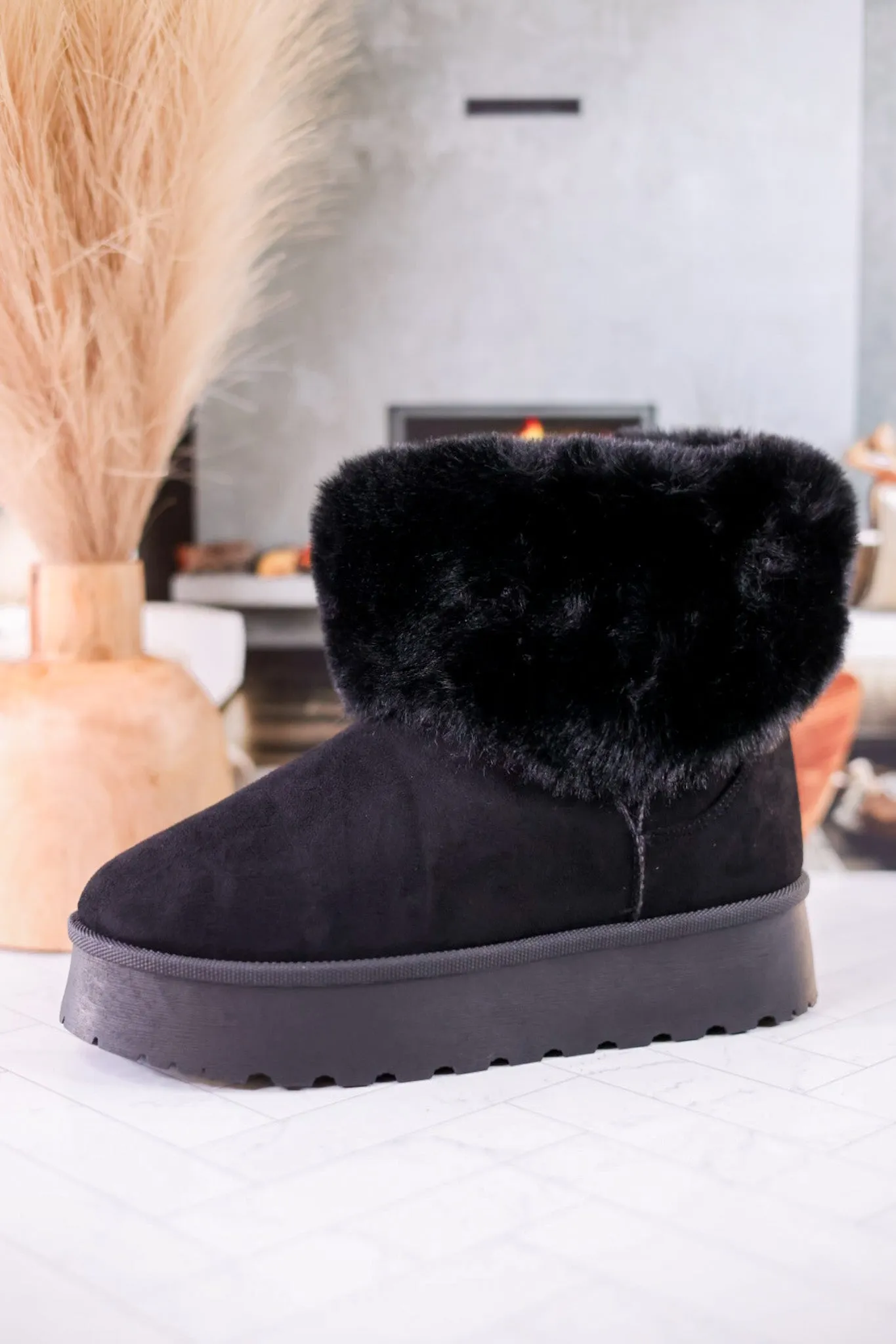 Everlie Black Faux Fur Booties