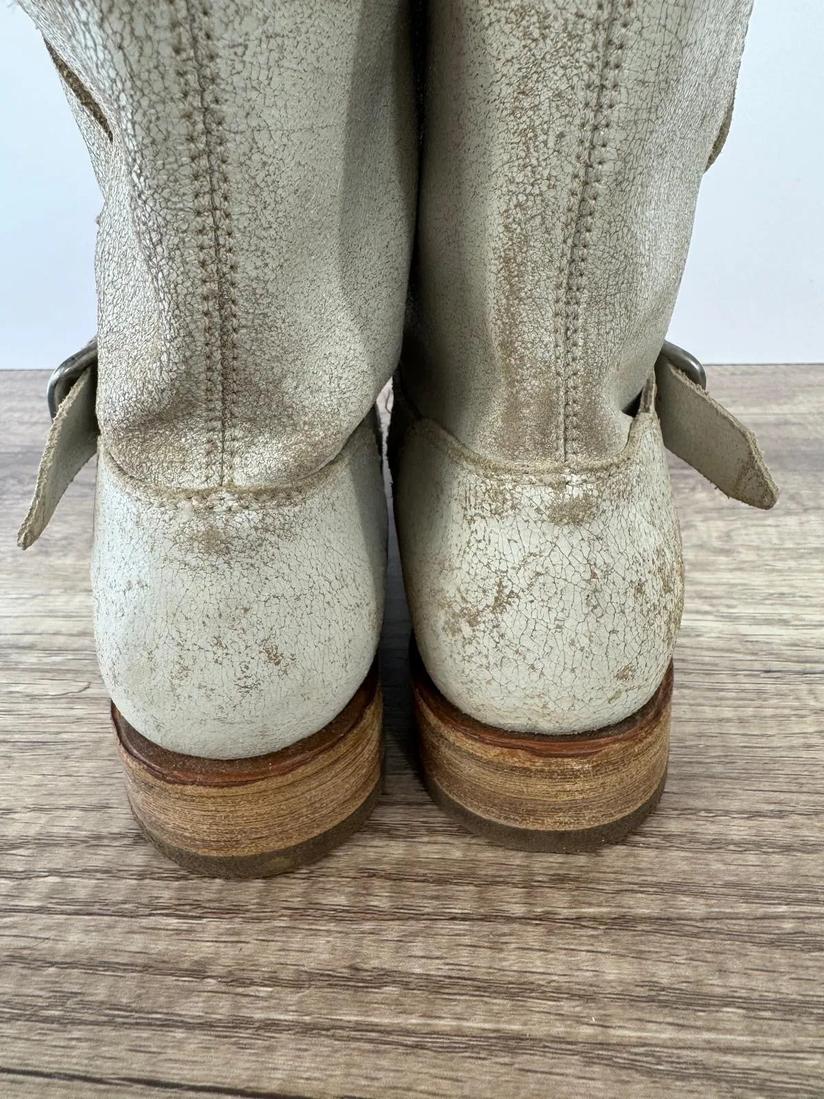 FRYE VERONICA DISTRESSED  LEATHER BOOTIES