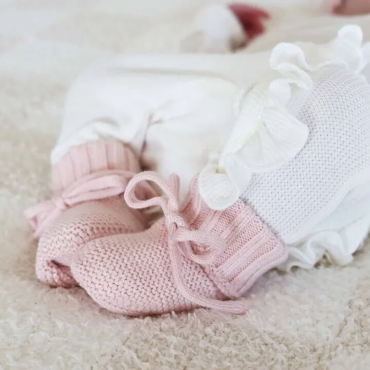 Knit Newborn Bow Booties