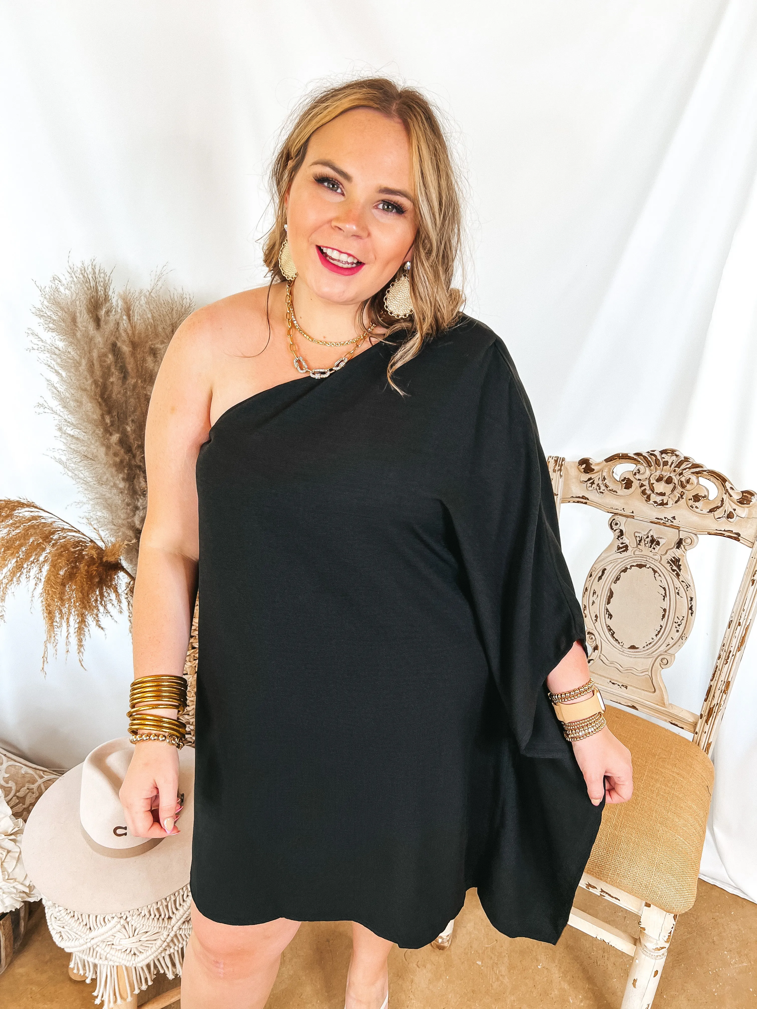 Last Chance Size Small | Champagne Getaway One Shoulder Dress in Black