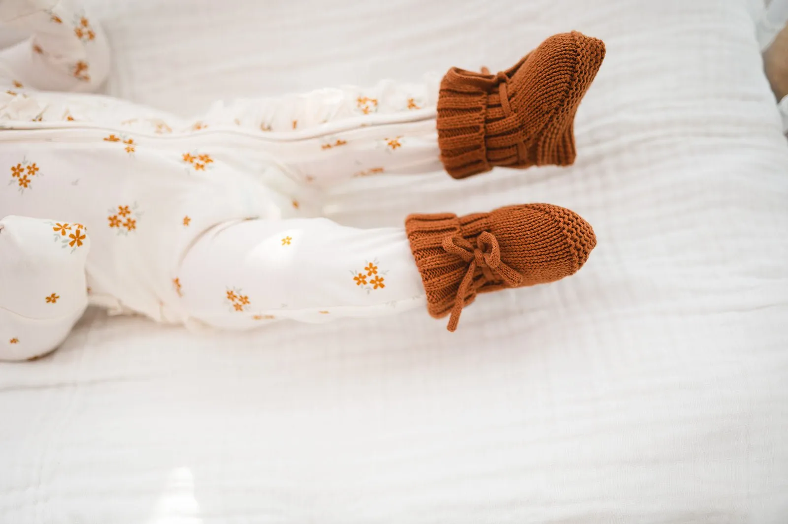 Organic Knit Booties - Caramel