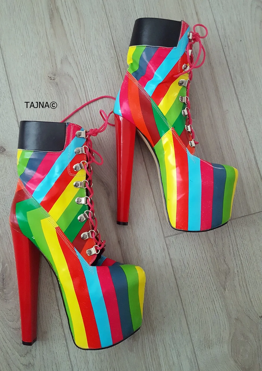 Rainbow Timber Style Lace Up Boots